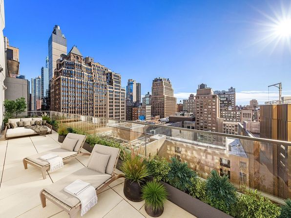215 W 28th St, New York, NY 