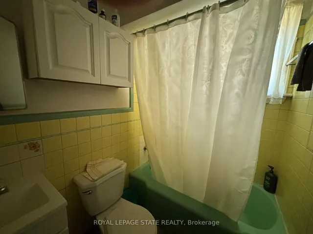 Additional image 11 of 521 Mary St