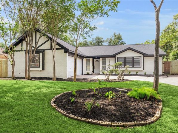 12414 Whittington Dr, Houston, TX 77077
