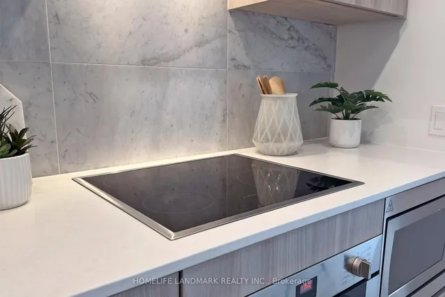 Additional image 6 of 17 Bathurst St Unit 2712