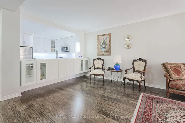 Additional image 6 of 2662 Bloor St Unit 209