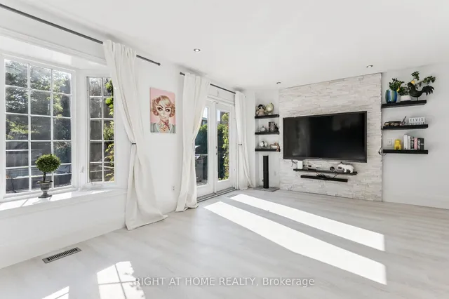 Additional image 11 of 4 Oxhorn Rd