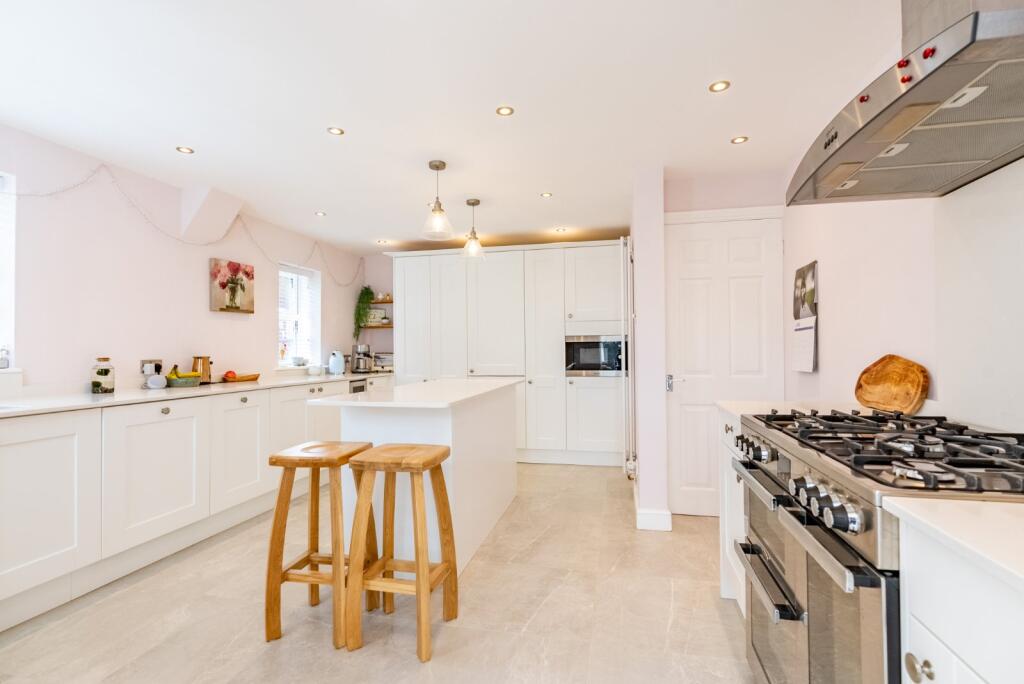 Additional image 23 of Grafton Close, St. Albans, Hertfordshire, AL4