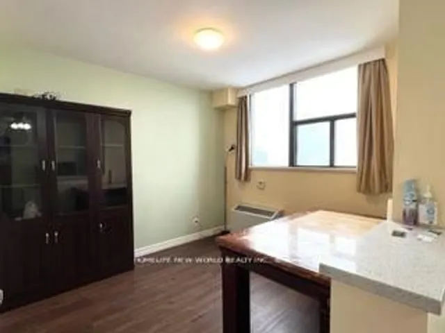 Additional image 3 of 519 Dundas St Unit 1001