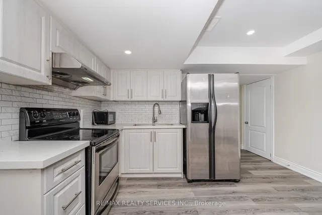 房产图片 32 - 10 Deepcoral Crt