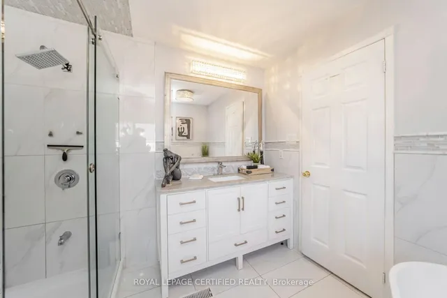 Additional image 28 of 53 Vintage Gate