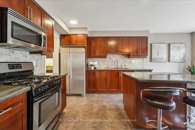 Additional image 45 of 661 Scott Blvd