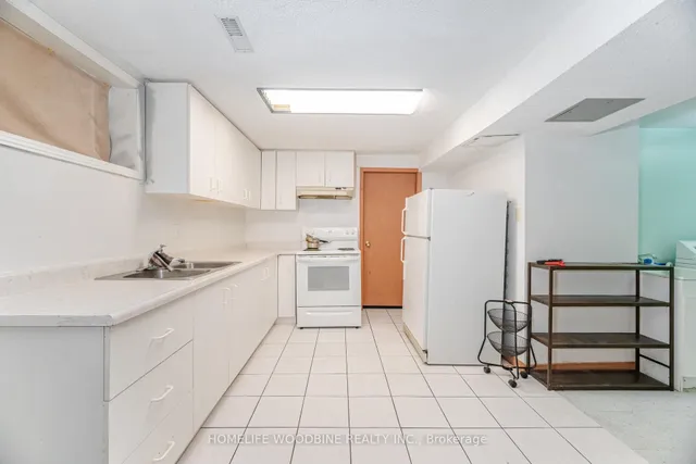 Additional image 41 of 32 Chopin Cres