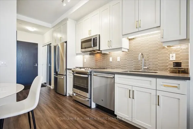 Additional image 5 of 2007 James St Unit 508