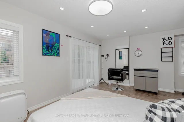 Additional image 11 of 23 NEW PINES Tr