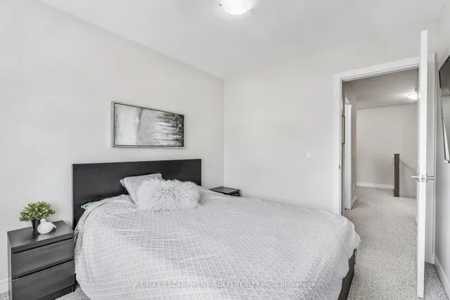 Additional image 32 of 16 Lakefront Dr