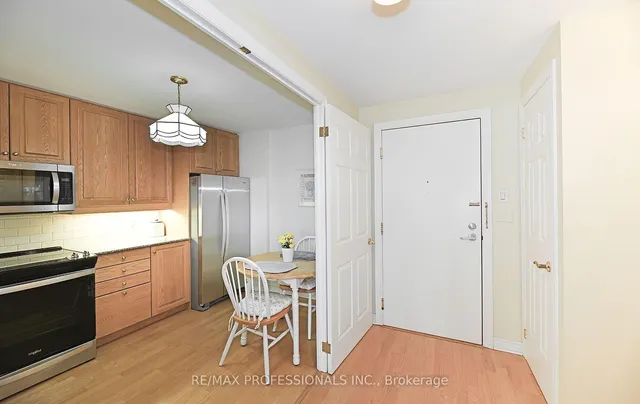 Additional image 10 of 3085 Bloor St Unit 504