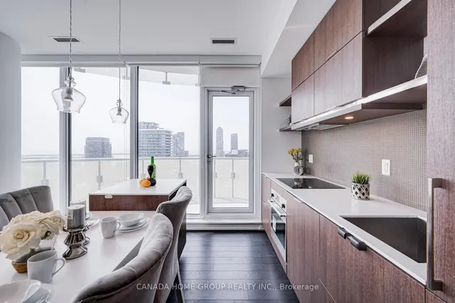 Additional image 15 of 197 Yonge St Unit 3605