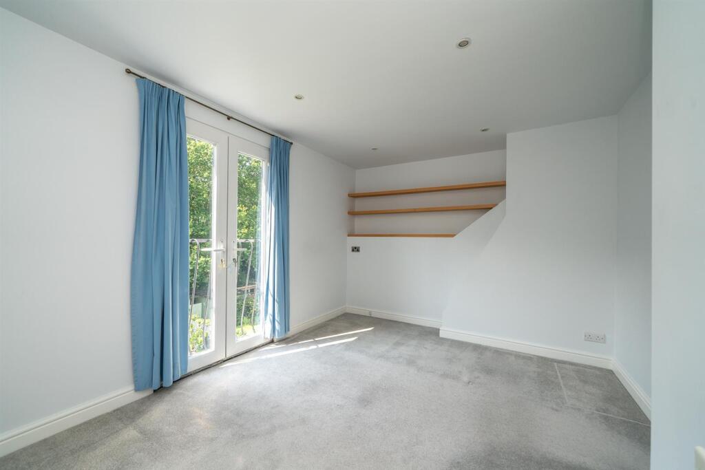 Additional image 21 of Colney Heath Lane, St. Albans