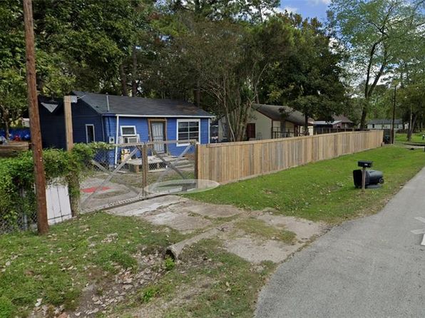 6907 Finch St, Houston, TX 77028