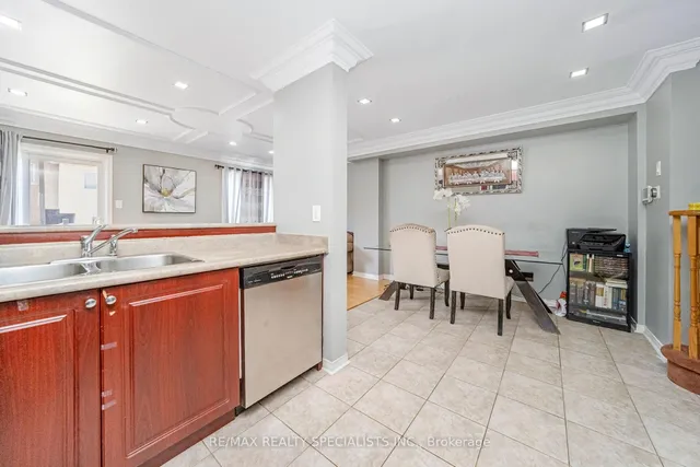 Additional image 12 of 36 Rockgarden Tr