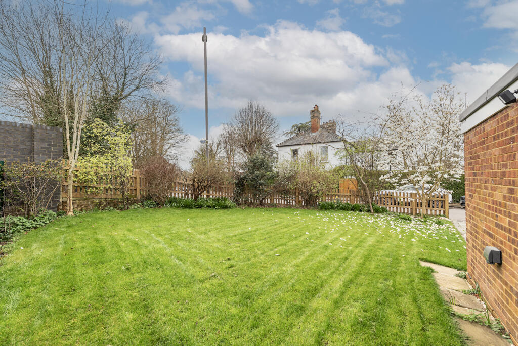 Additional image 3 of Tennyson Road, Harpenden, Hertfordshire, AL5