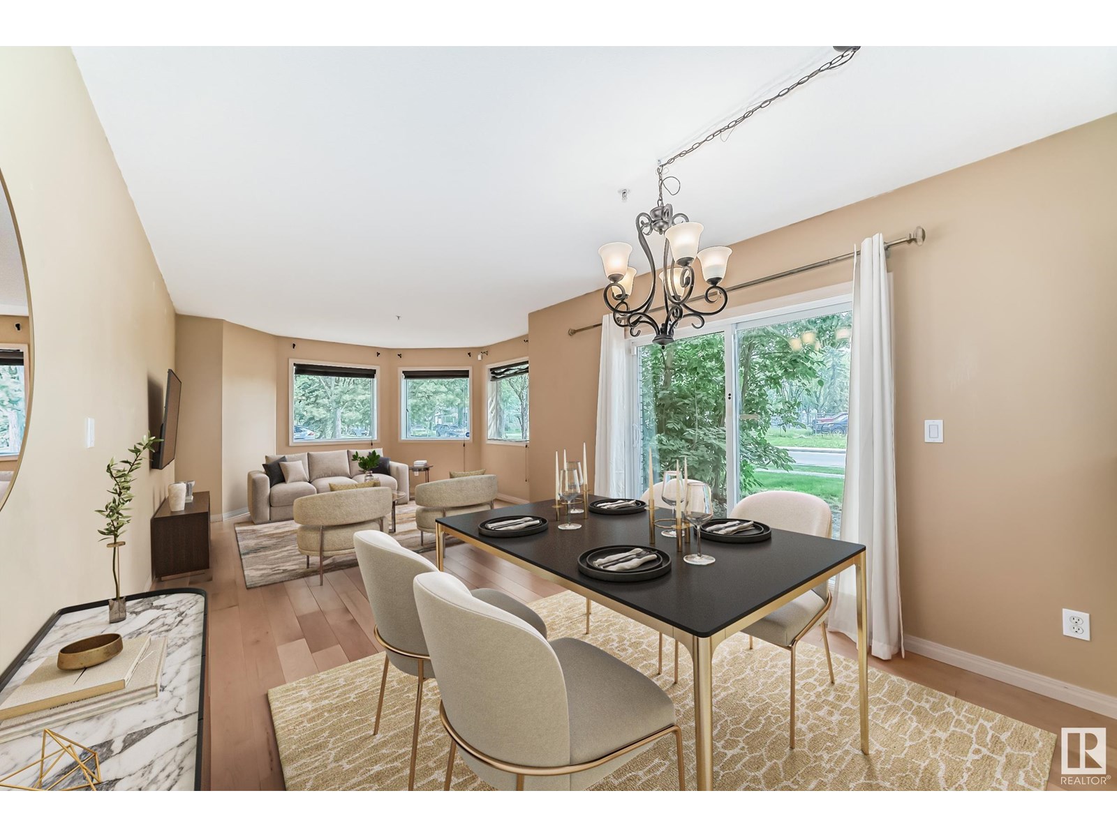 #101 11408 108 AV NW|Edmonton, Alberta T5H4R5