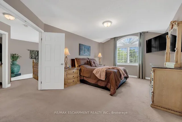 Additional image 25 of 4 Moonstone Crt