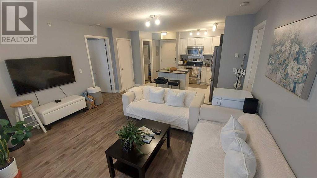 402, 2000 applevillage Court SE|Calgary, Alberta T2A7Z4