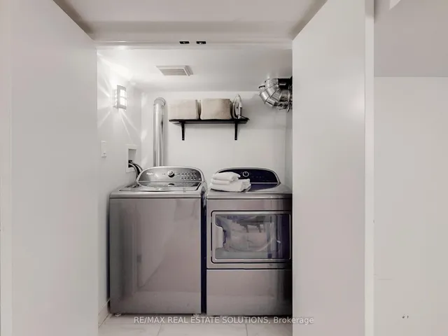 Additional image 25 of 114 Booth Ave