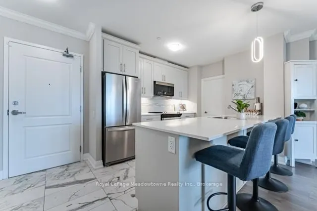 Additional image 7 of 830 Megson Terr Unit 422