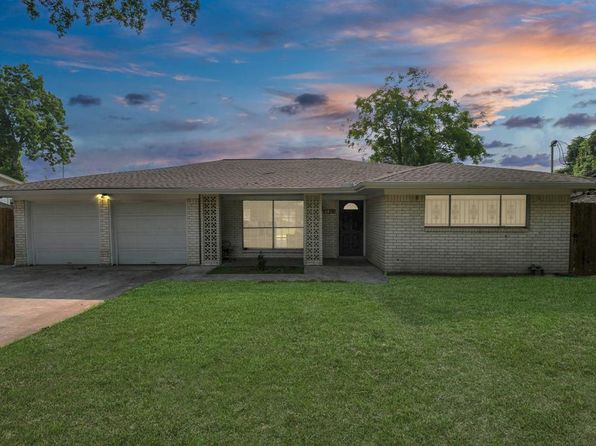 6814 Della St, Houston, TX 77093