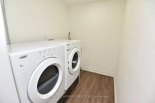 Additional image 40 of 8 Valiant Circ