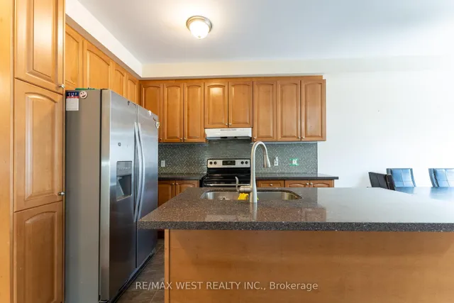 Additional image 16 of 40 Yellowknife Rd