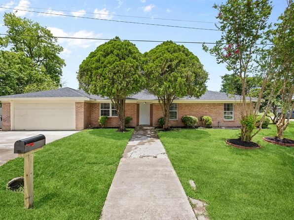 10202 Teneha Dr, Houston, TX 77033
