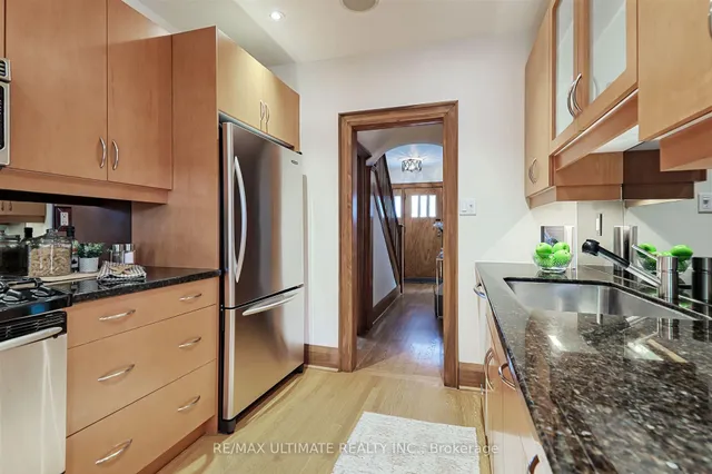 Additional image 15 of 20 Woburn Ave