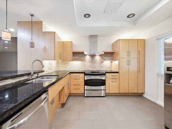 6549 Bayou Glen Rd, Houston, TX 77057