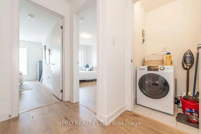 房产图片 19 - 590 North Service Rd 单元46