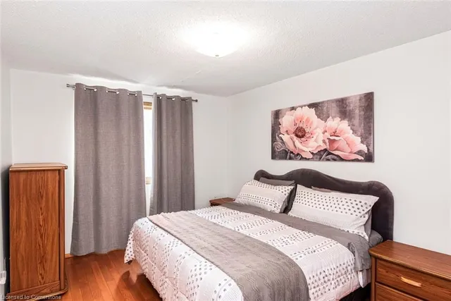 Additional image 33 of 9 Mark Pl