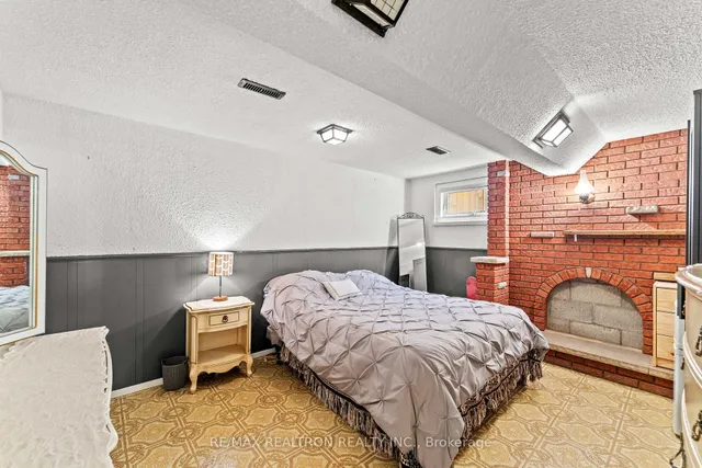 Additional image 26 of 4 Peacham Cres