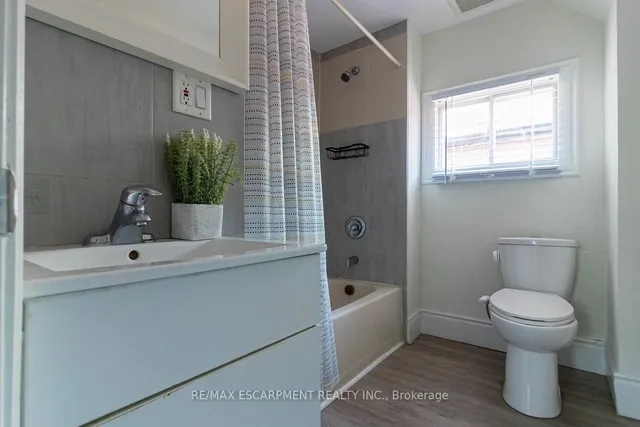 Additional image 32 of 99 Cathcart St