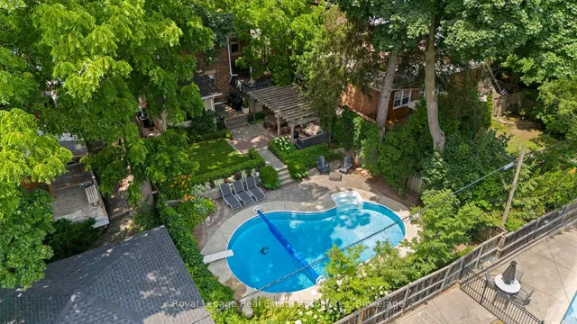 Additional image 36 of 7 Peel Ave