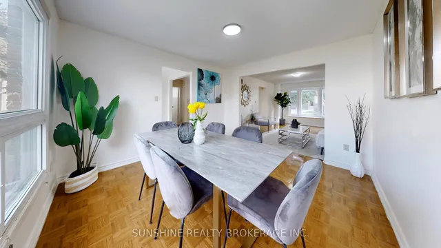 Additional image 11 of 115 Ambercroft Blvd