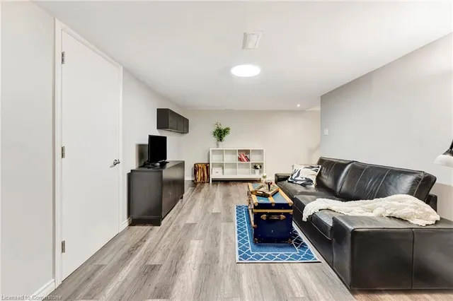 Additional image 21 of 584 Krug St