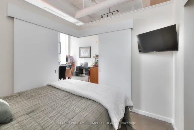 Additional image 18 of 410 King St Unit 108