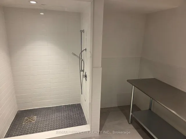 Additional image 29 of 55 Duke St Unit 228