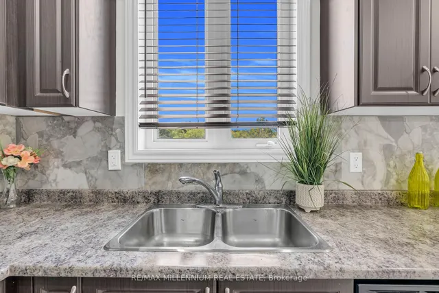 Additional image 22 of 14 Kayak Hts