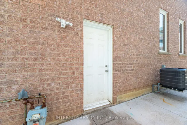 Additional image 33 of 30 Pape Dr