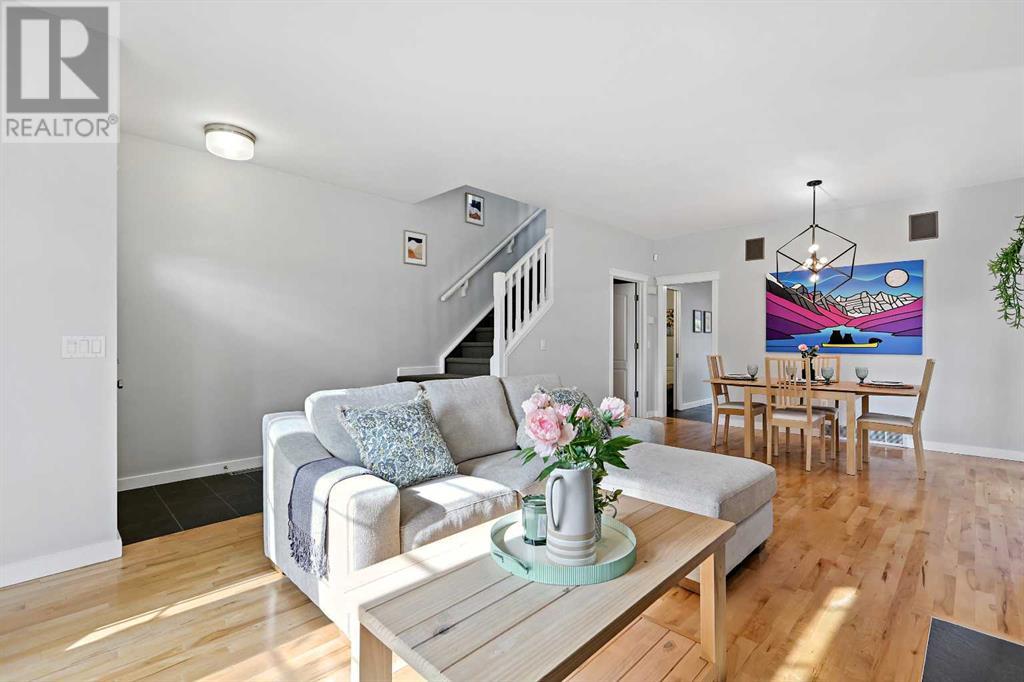 2033 27 Street SW|Calgary, Alberta T3E2E8