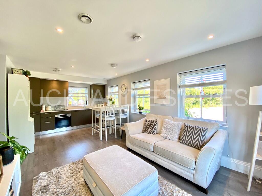 Additional image 6 of Swan Lodge, Brookmans Park