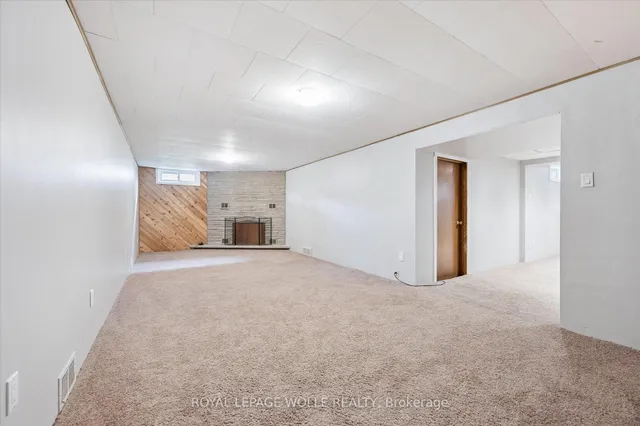 Additional image 27 of 29 Strathcona Cres