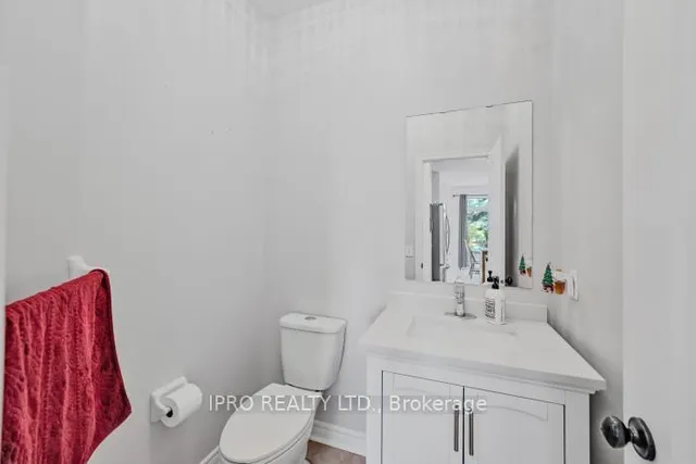 Additional image 20 of 792 Ledbury Cres