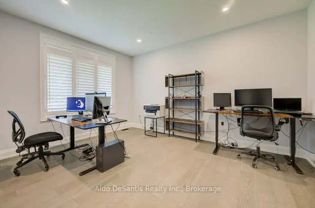 Additional image 18 of 1211 Woodburn Rd