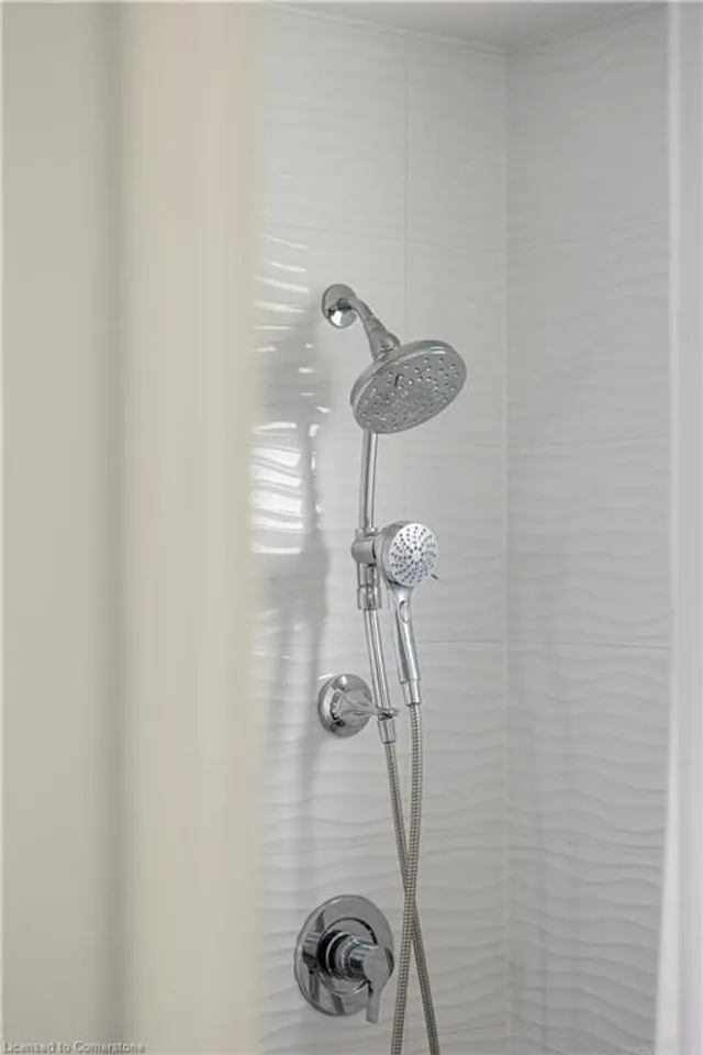 Additional image 43 of 2390 Sinclair Cir