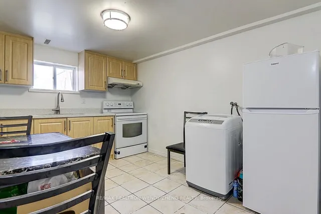 Additional image 29 of 52 Baylawn Dr